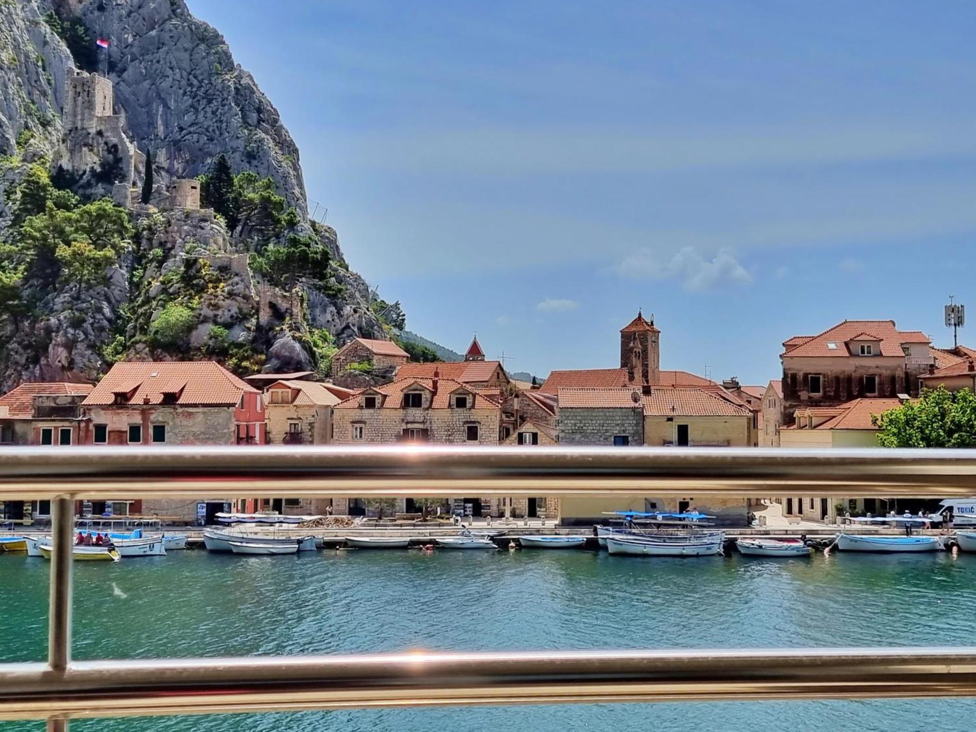 Ferienwohnung Mitra Zonata Blue Omiš Exterior foto