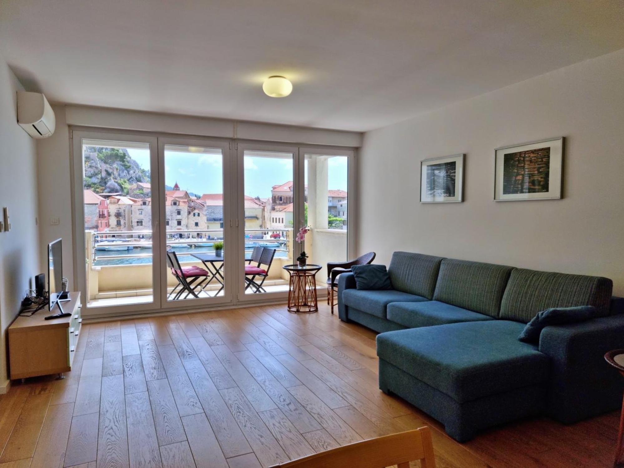 Ferienwohnung Mitra Zonata Blue Omiš Exterior foto