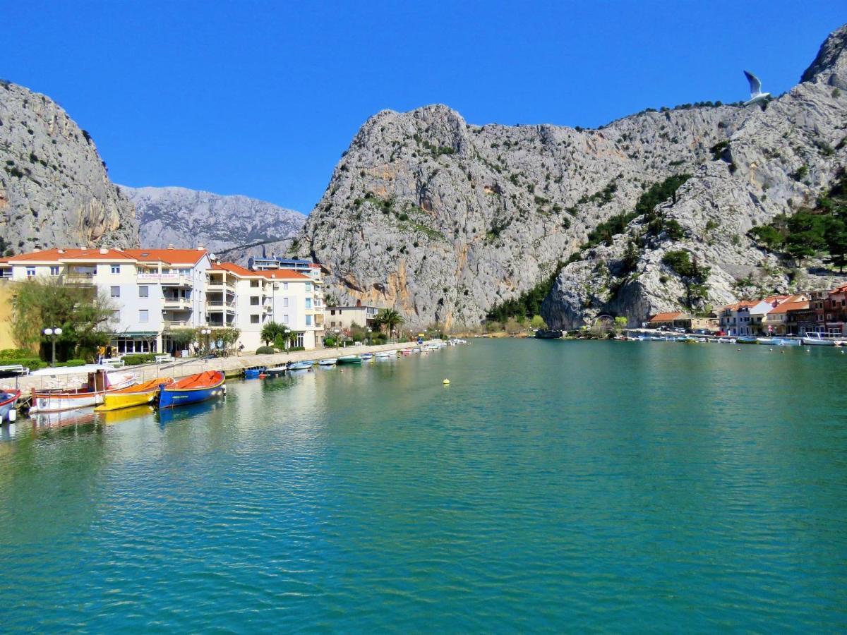 Ferienwohnung Mitra Zonata Blue Omiš Exterior foto