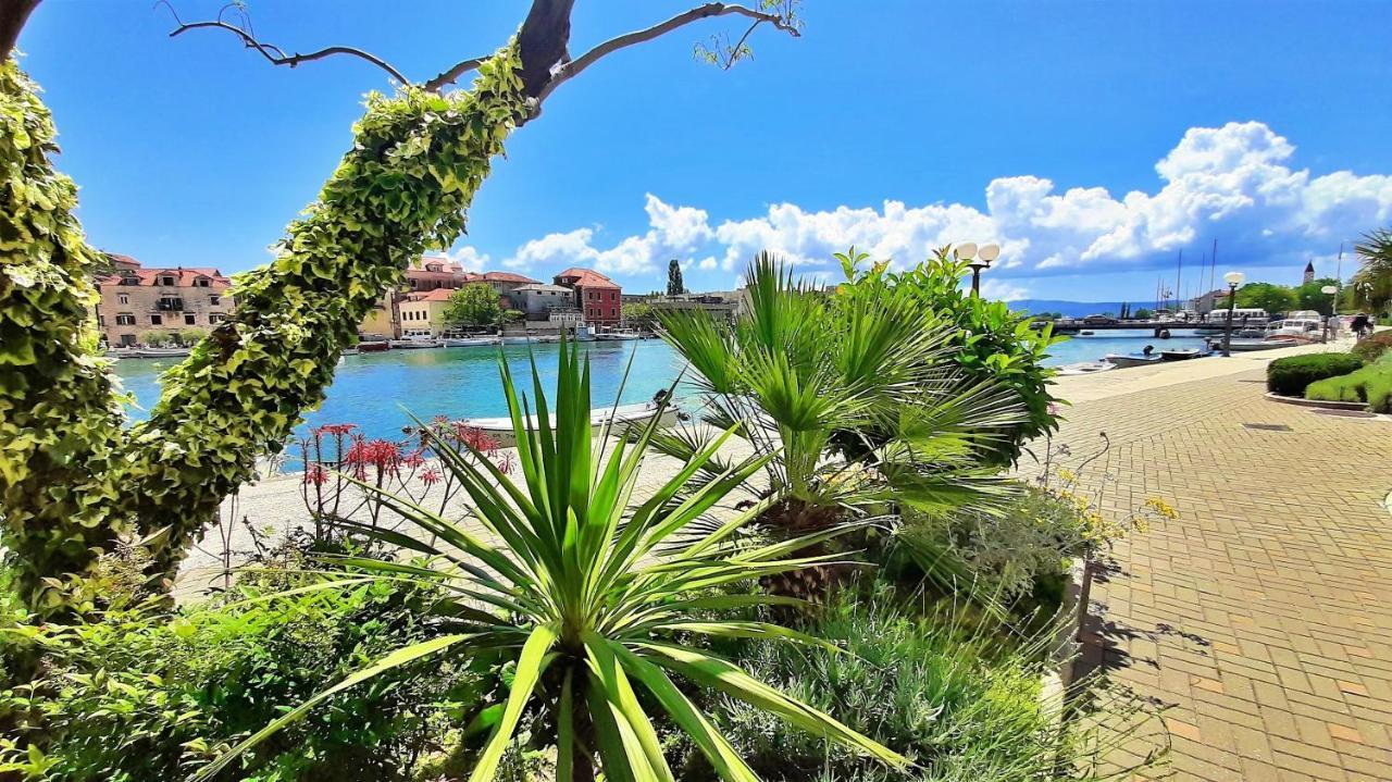 Ferienwohnung Mitra Zonata Blue Omiš Exterior foto